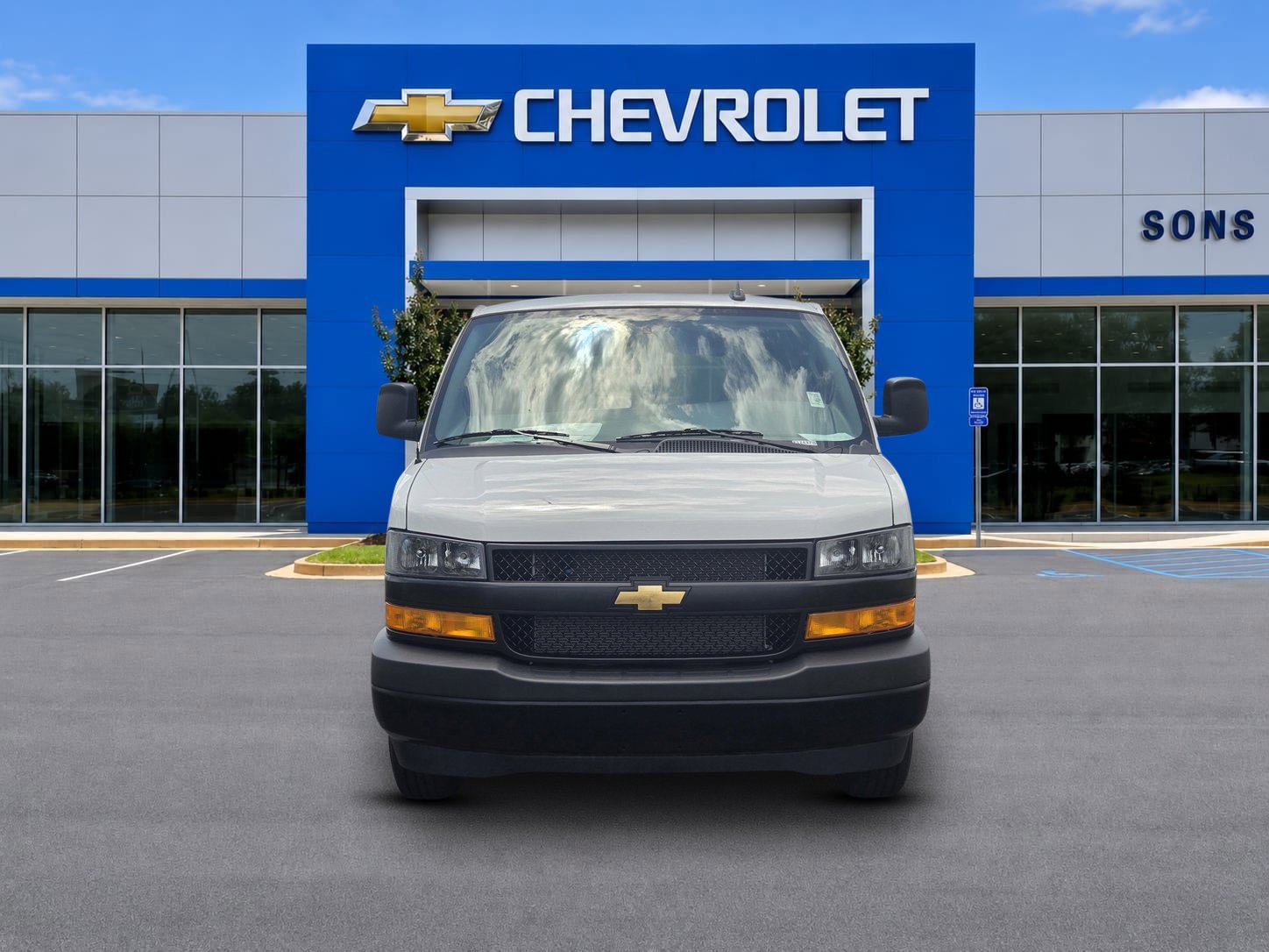 New 2025 Summit White Chevrolet WT image 3