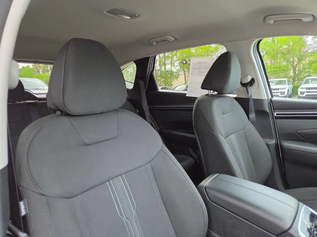 Used 2024 White Pearl Hyundai SEL image 12