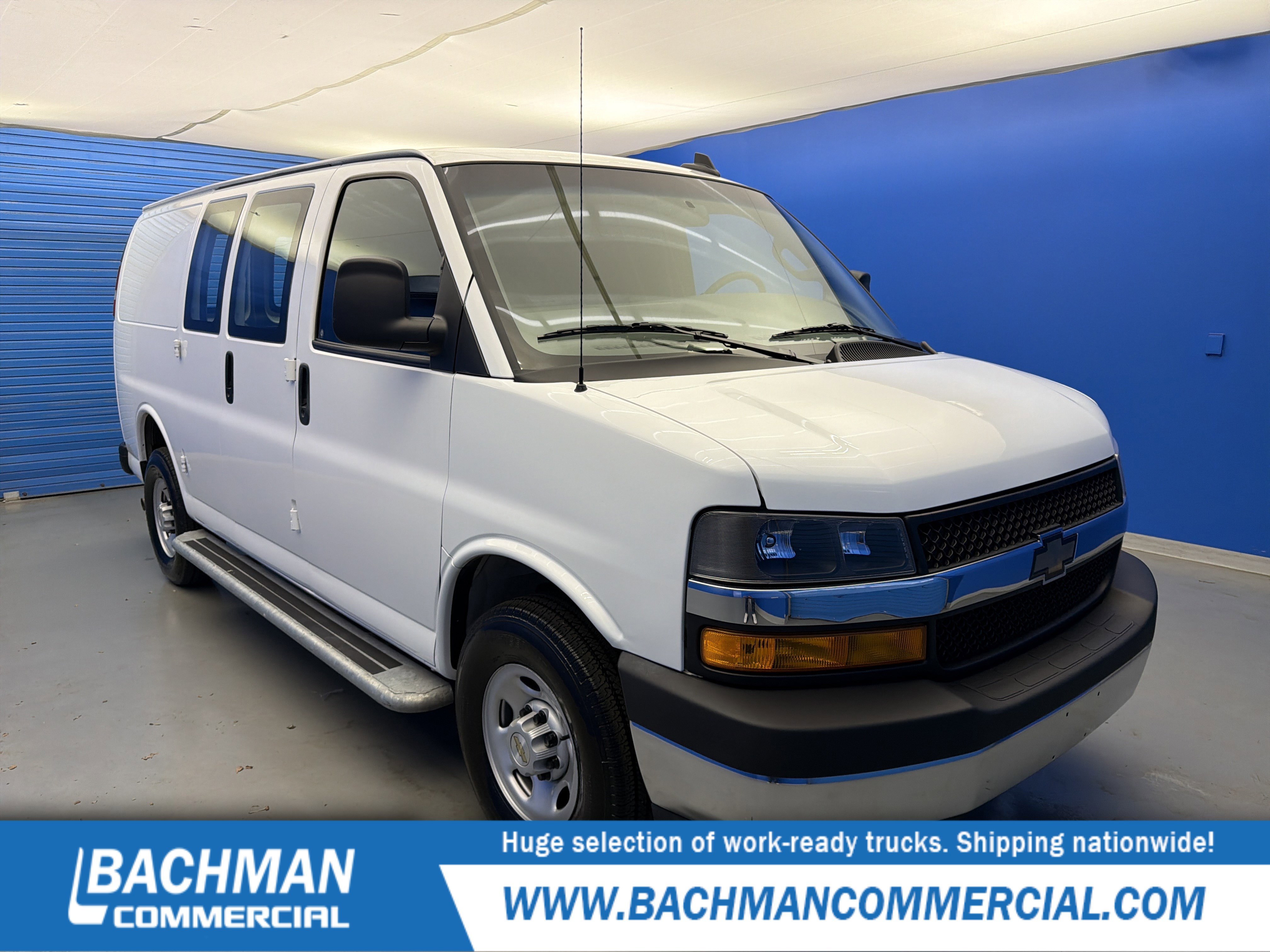 2024 Chevrolet Express 2500 Work Van HD's photo