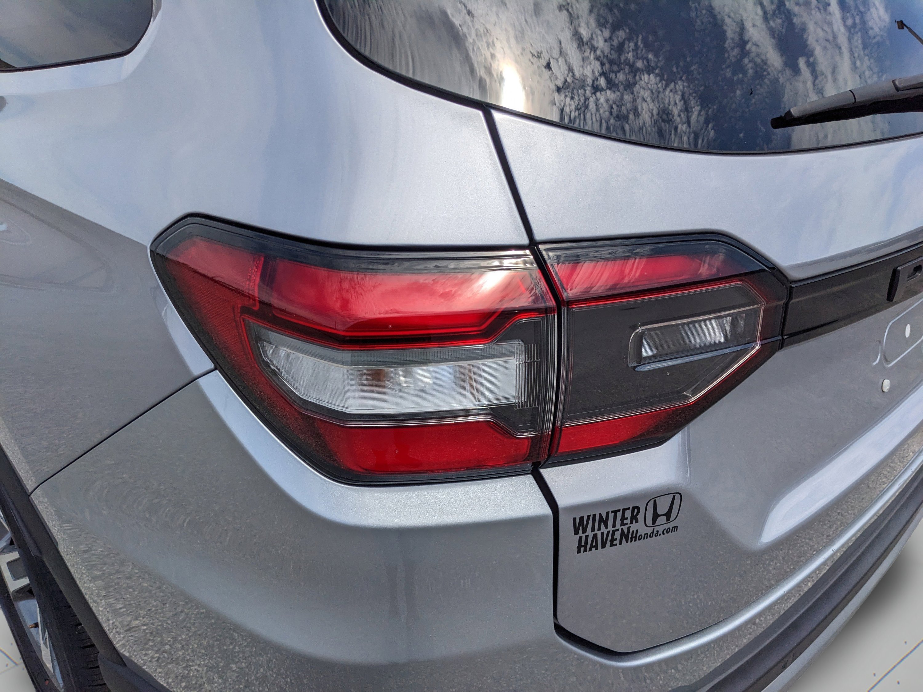 Used 2024 Silver Honda EX-L 8 Passenger image 4
