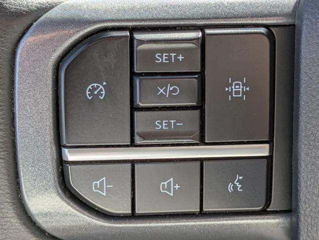 Certified Used 2025 Oxford White Ford XLT image 22