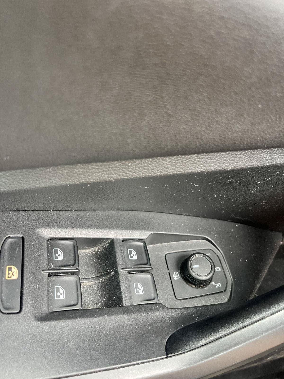 Used 2019 Platinum Gray Metallic Volkswagen S image 22