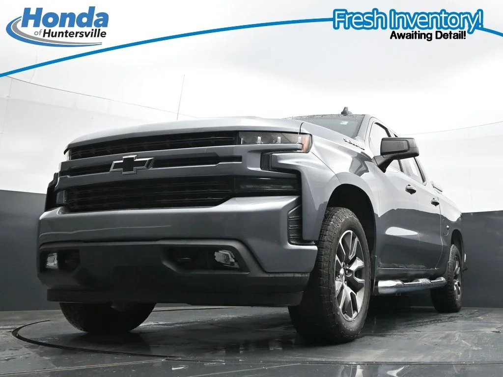 Used 2020 Steel Metallic Chevrolet RST image 28