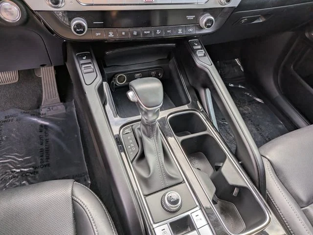 Used 2024 Silver Kia S image 23
