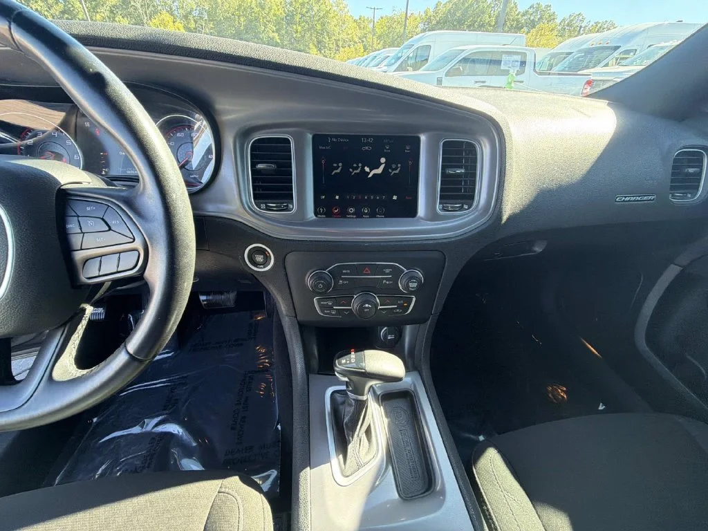 Used 2023 Gray Dodge SXT image 21