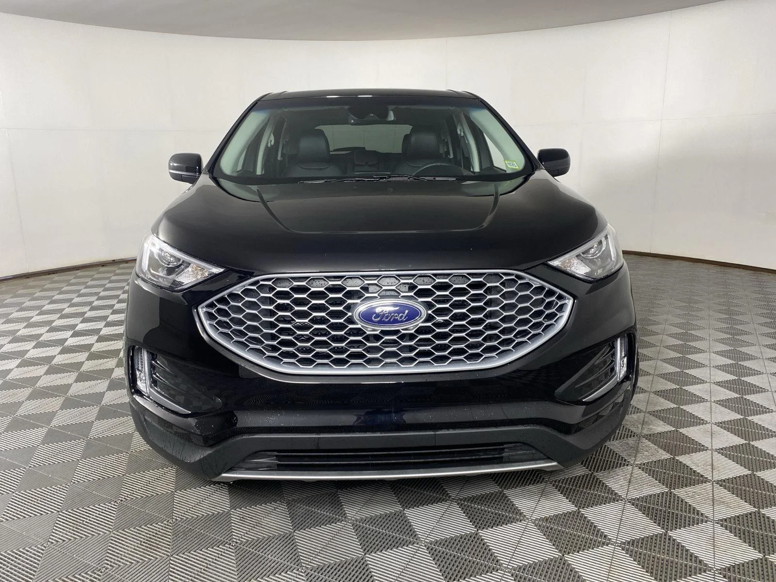 Used 2024 Agate Black Ford SEL image 5