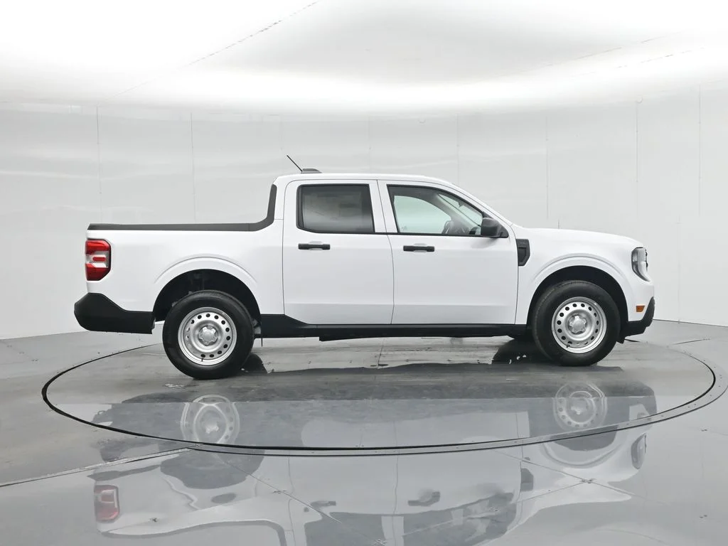 New 2026 Oxford White Ford XL image 23