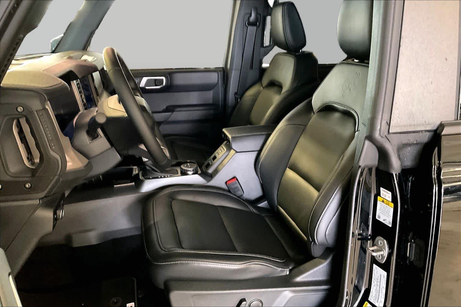 Used 2025 Shadow Black Ford Outer Banks image 7