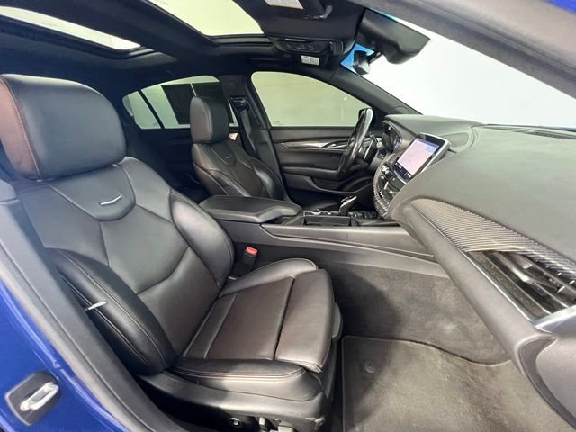 Used 2020  Cadillac Sport image 40