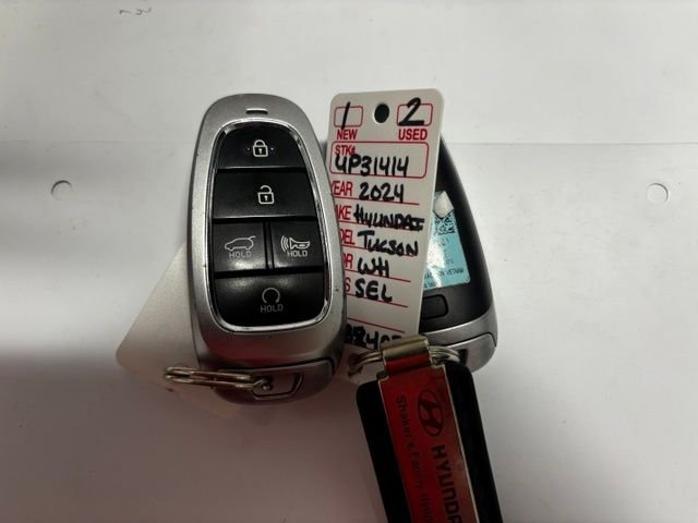 Used 2024 White Pearl Hyundai SEL image 33
