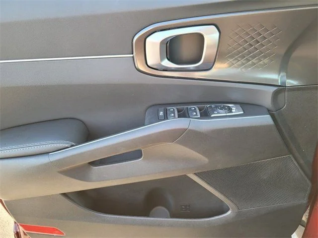 2025 Kia Sorento S - Photo 12