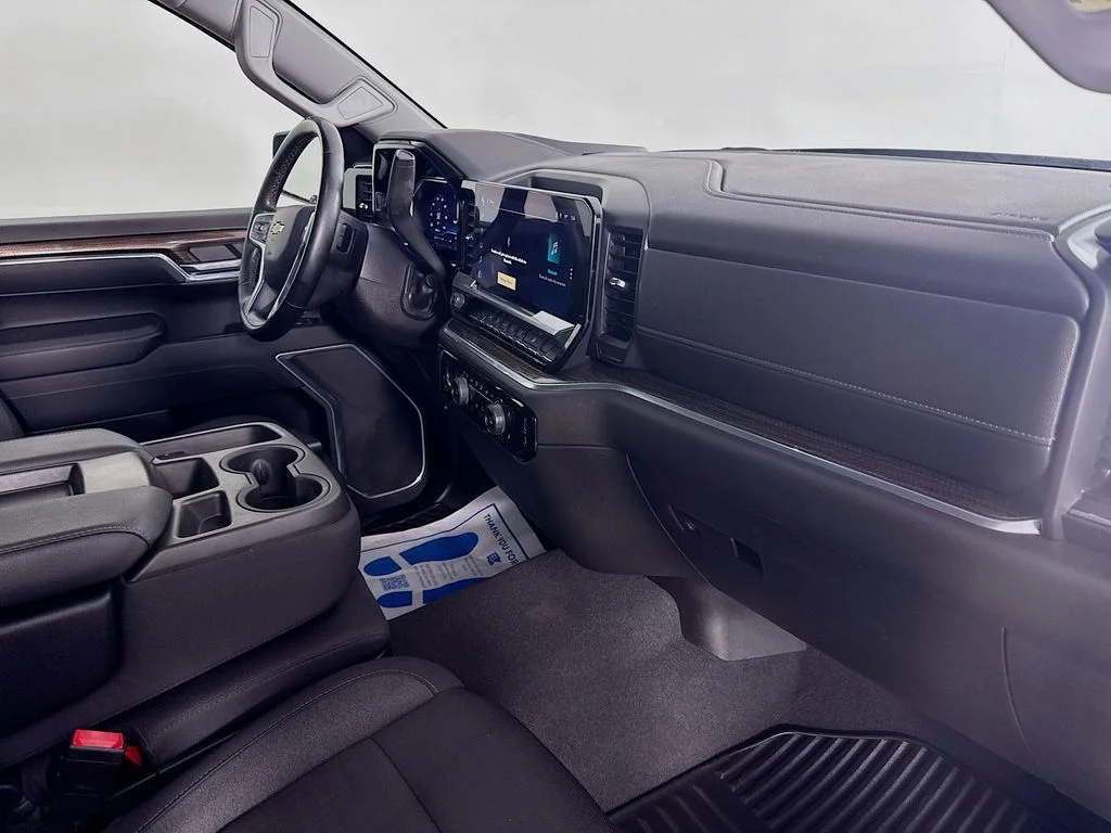 Used 2023 Gray Chevrolet LT image 35