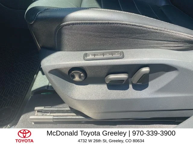 Used 2019 Silver Volkswagen SEL Premium image 12