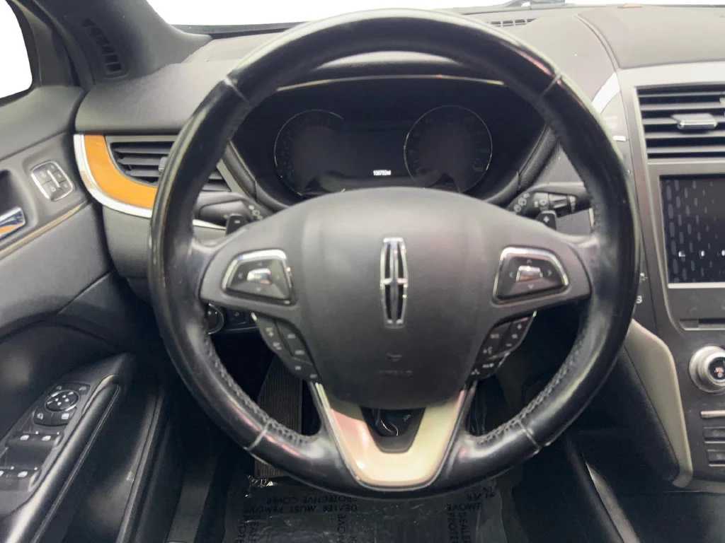 Used 2017 Black Lincoln Reserve image 59