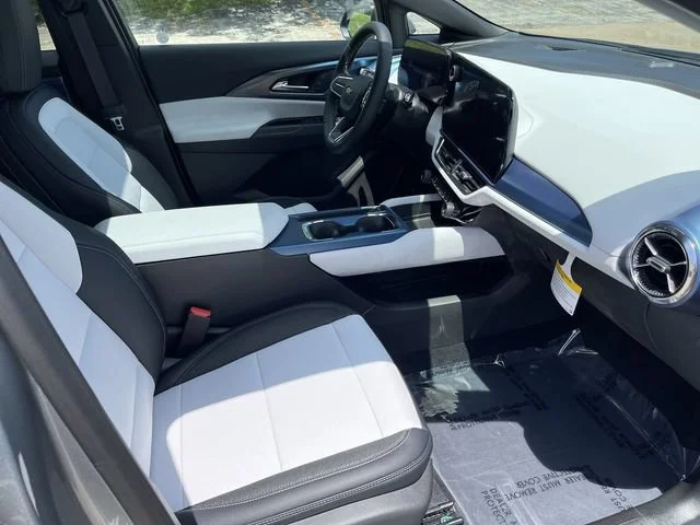 2026 Chevrolet Equinox EV 2LT - Photo 17