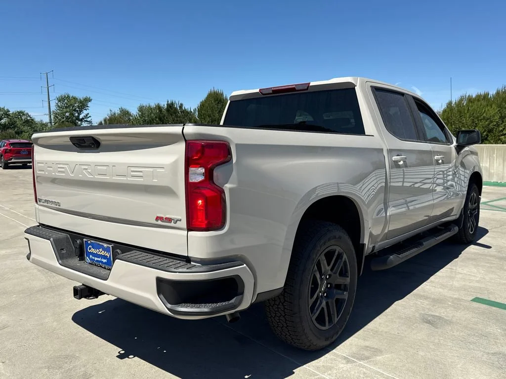 New 2026 White Sands Chevrolet RST image 9