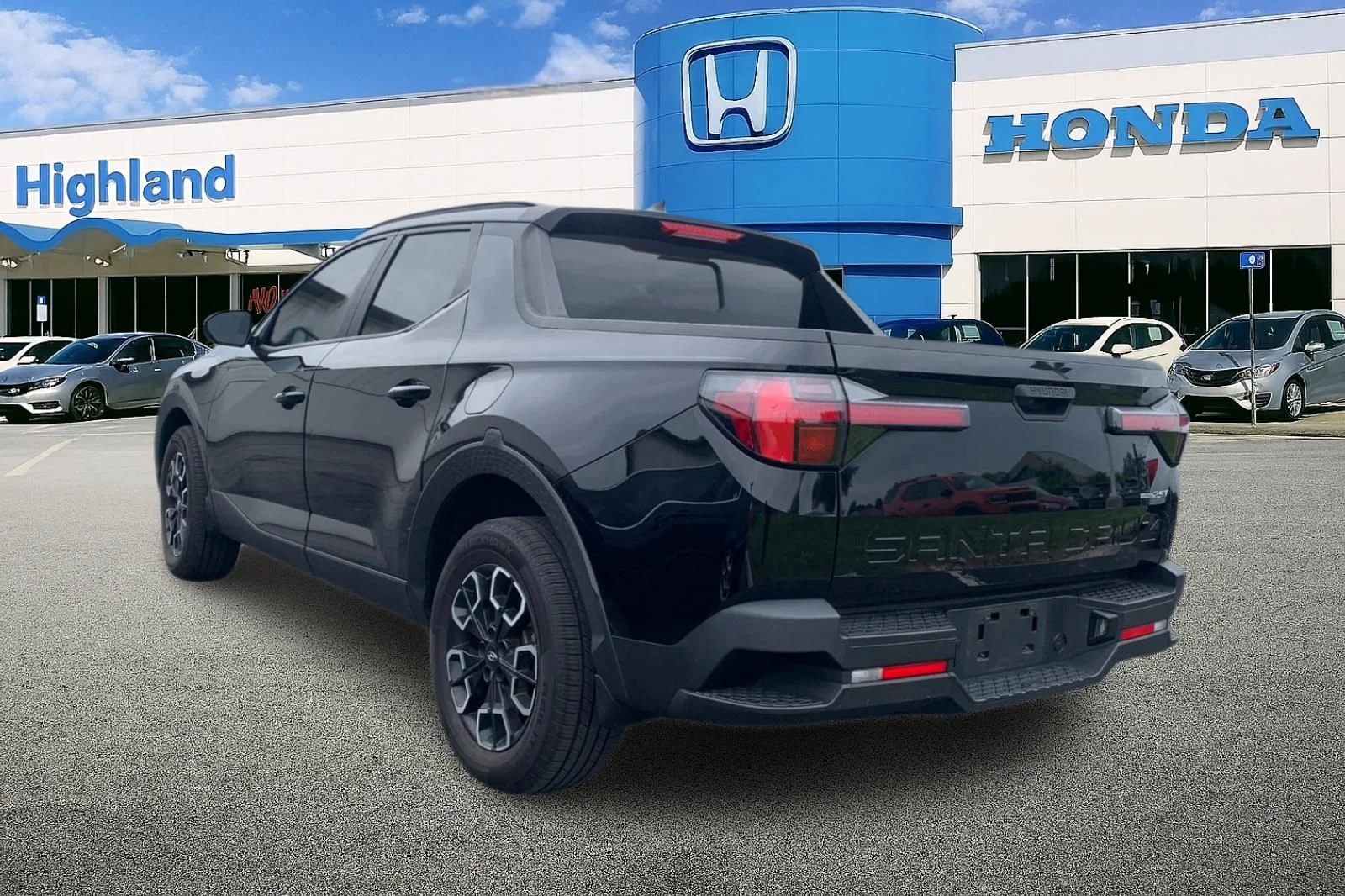 Used 2022 Black Hyundai SEL Premium image 2