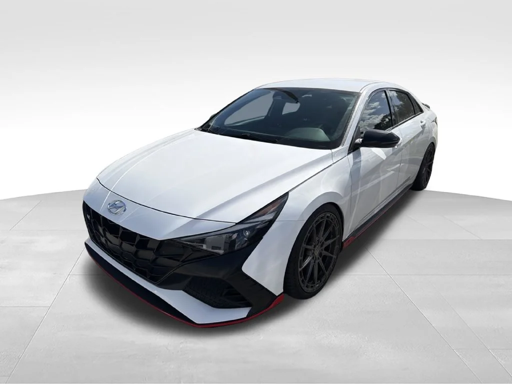 Used 2023 White Hyundai Base image 1