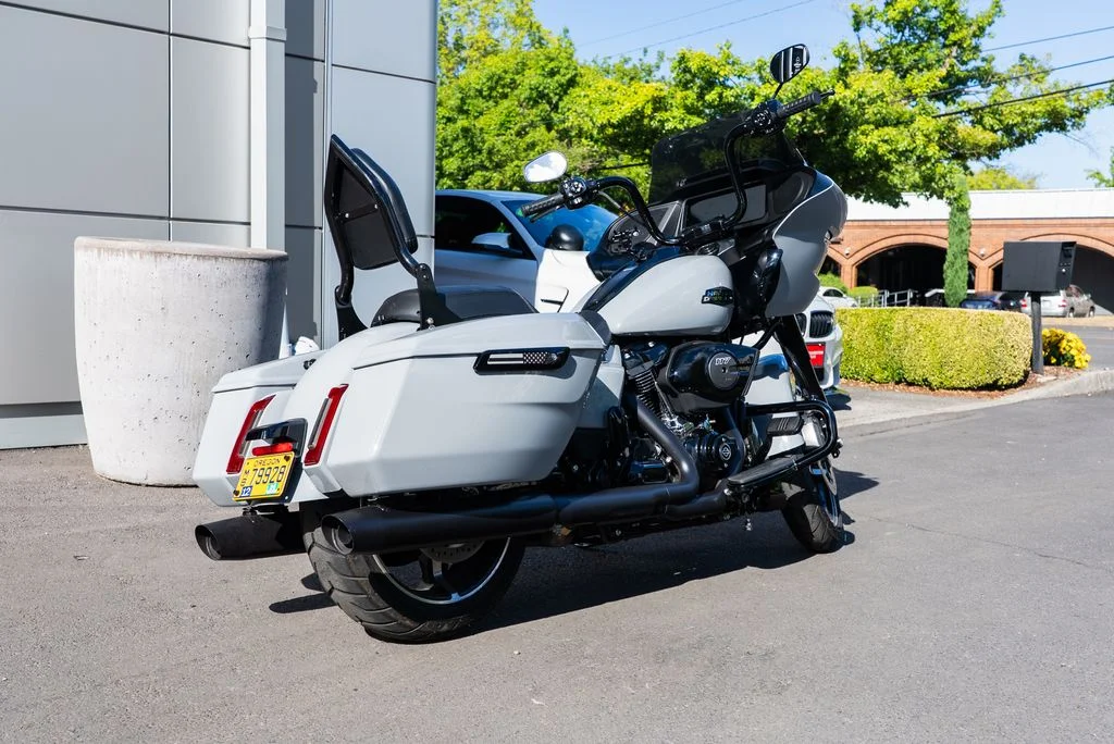 Used 2024 Gray Harley-Davidson FLTRXS image 4