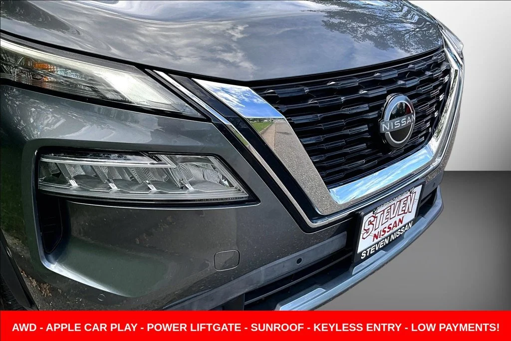 Used 2023 Gray Nissan SL image 40