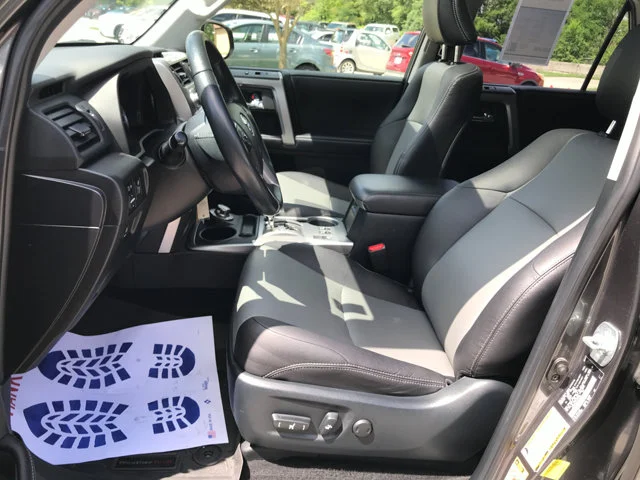 Used 2018 Magnetic Gray Metallic Toyota SR5 Premium image 25