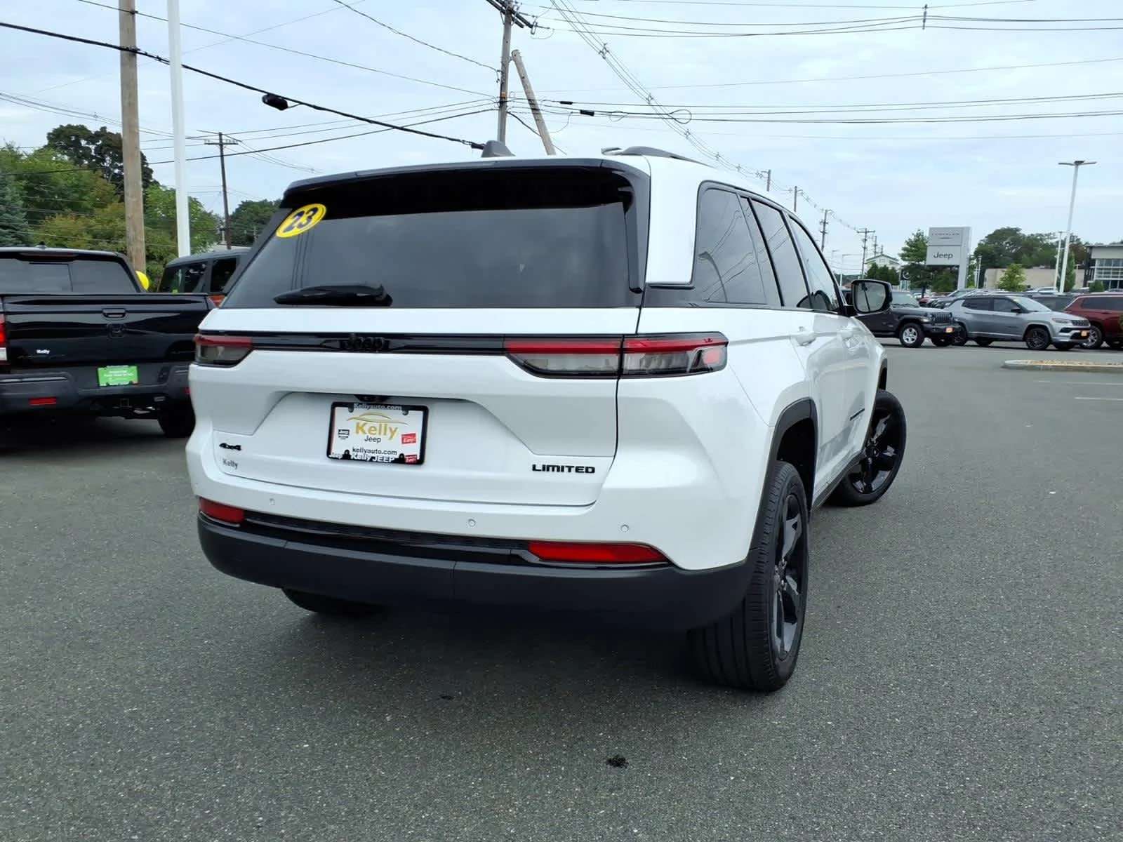 Used 2023 Bright White Clearcoat Jeep Limited image 8