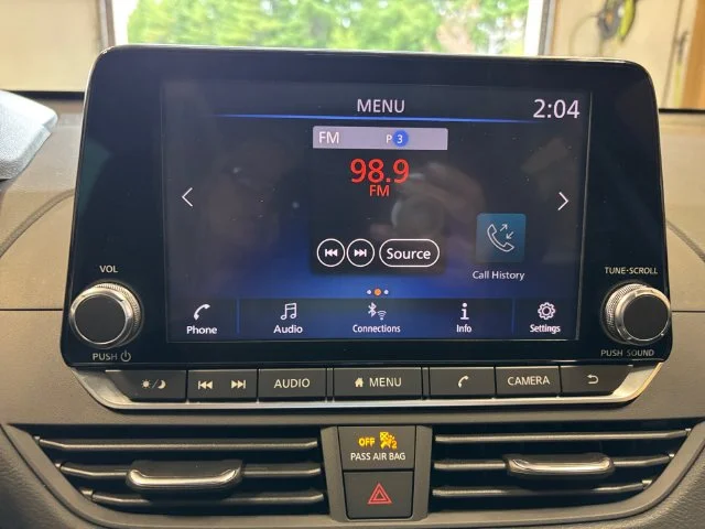 Used 2019 Blue Nissan 2.5 S image 18
