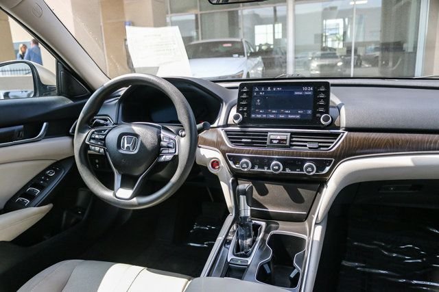 Used 2018 Beige Honda EX image 12