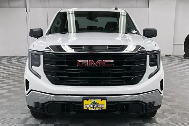 Used 2026 Summit White GMC Pro image 4