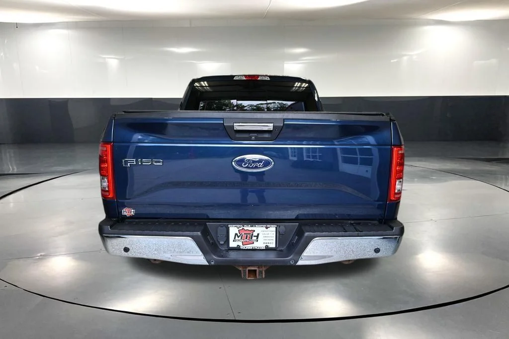 Used 2016 Blue Ford XLT image 7