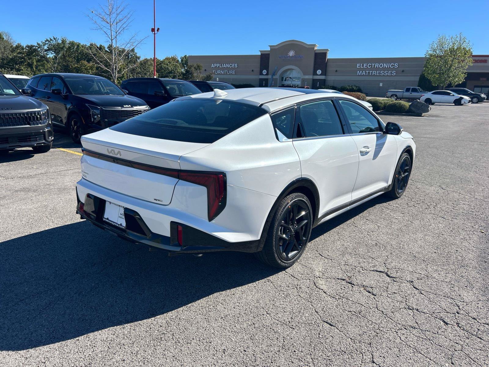 New 2027 Snow White Pearl Kia GT-Line image 3