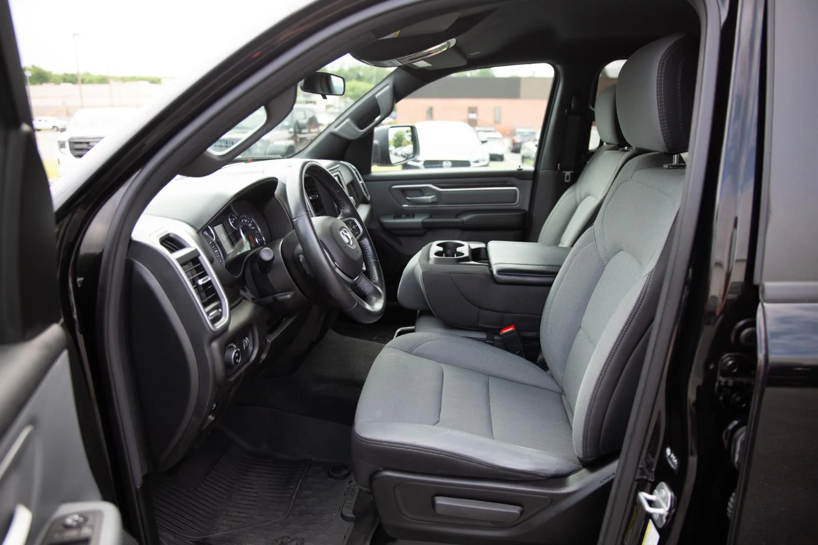 Used 2022 Diamond Black Crystal Pearlcoat Ram Big Horn image 20