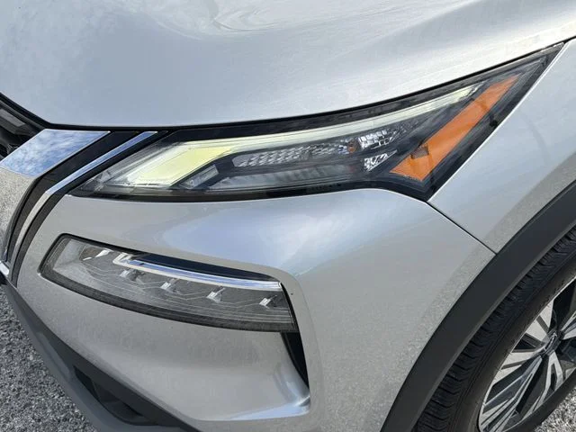 Used 2023 Silver Nissan SV image 8