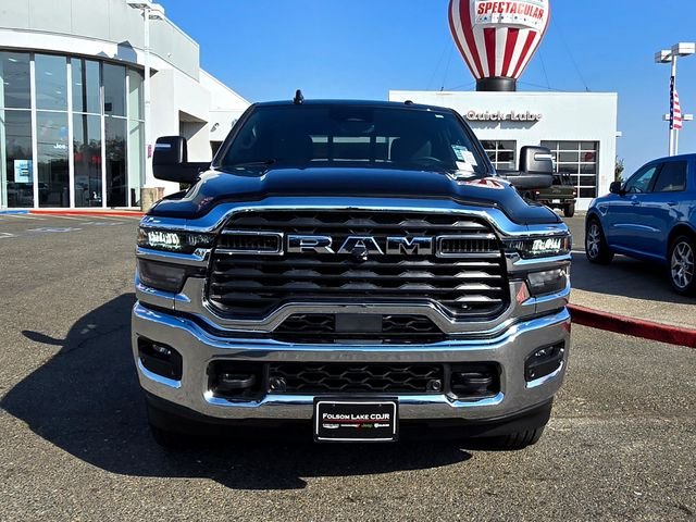 New 2026 Diamond Black Crystal Pearl-Coat Exterior Paint RAM Tradesman image 2
