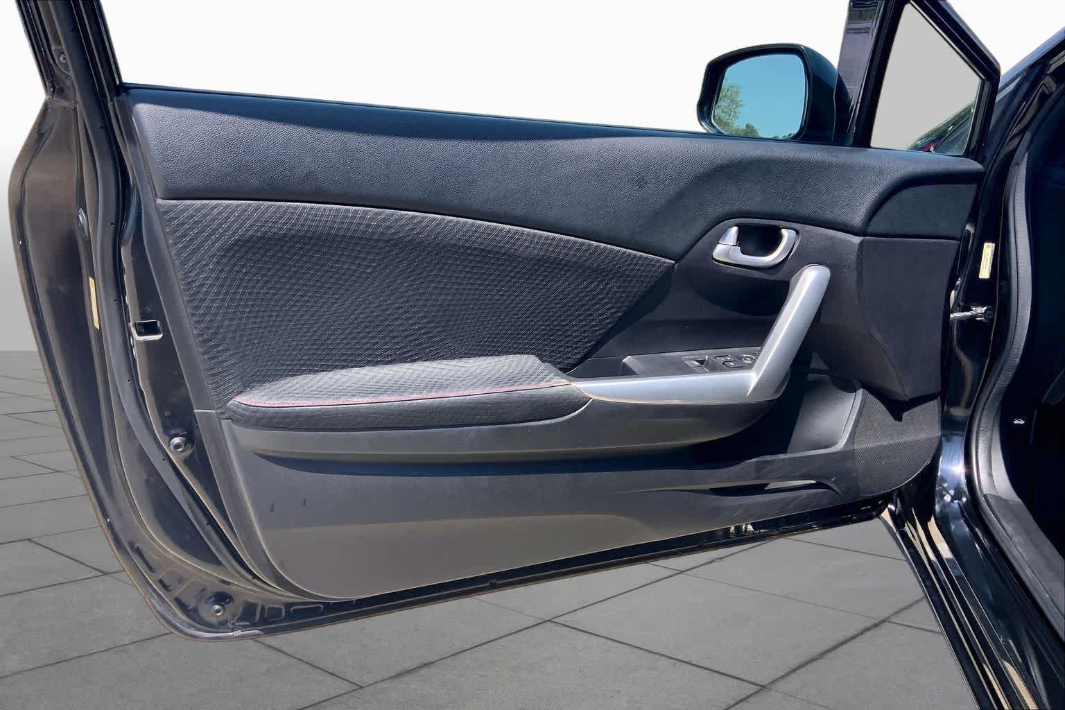 Used 2013 Crystal Black Pearl Honda Si image 18