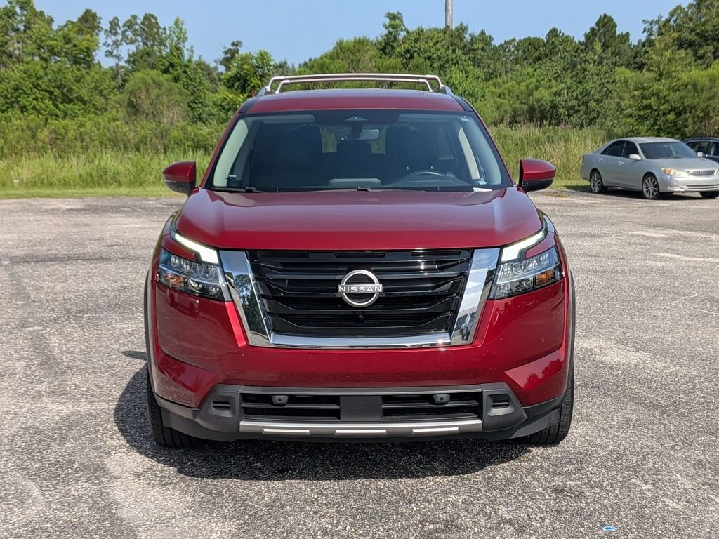 Used 2024 Red Nissan SL image 8