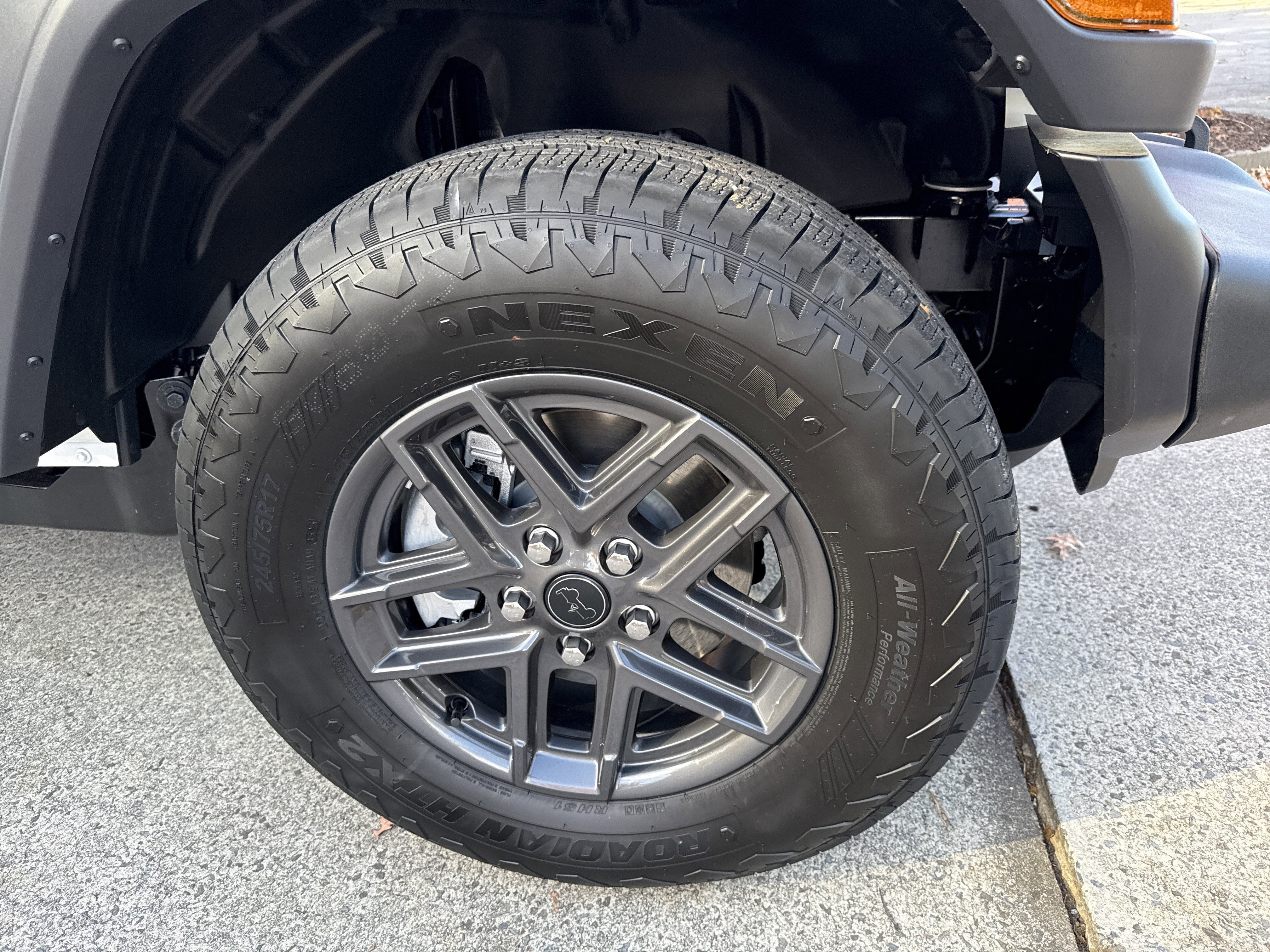 New 2026 Bright White Clear-Coat Exterior Paint Jeep Sport S image 14