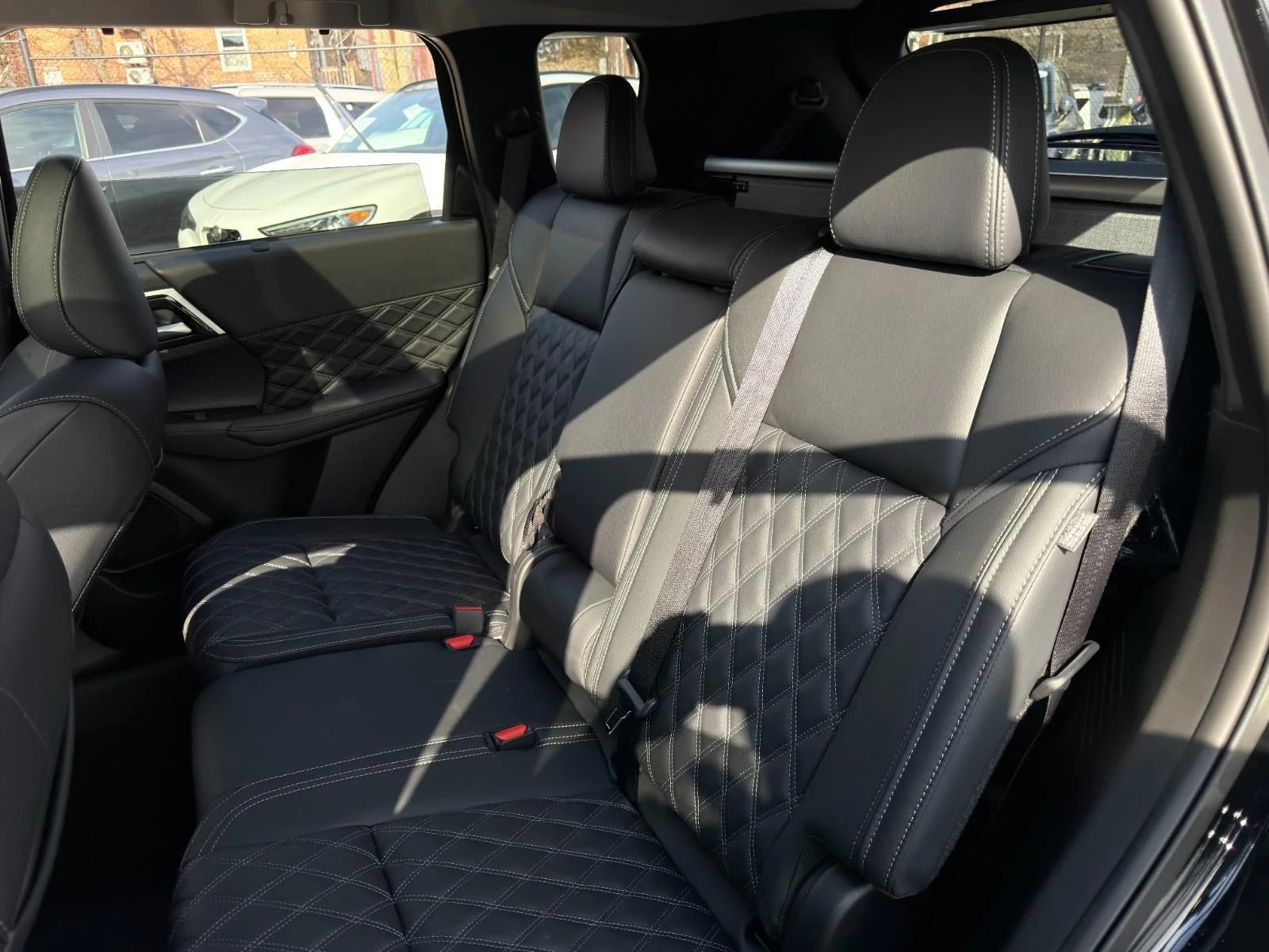 2025 Mitsubishi Outlander Plug-in Hybrid SEL - Photo 24