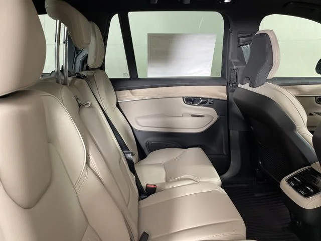 2025 Volvo XC90 Core - Photo 17