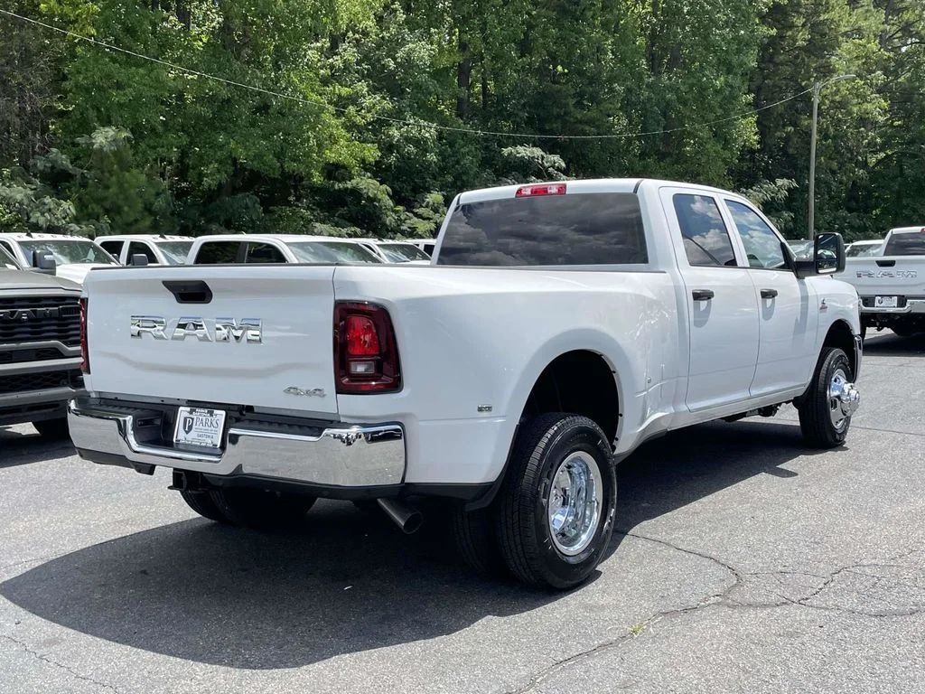 New 2026 Bright White Clear-Coat Exterior Paint RAM Tradesman image 8