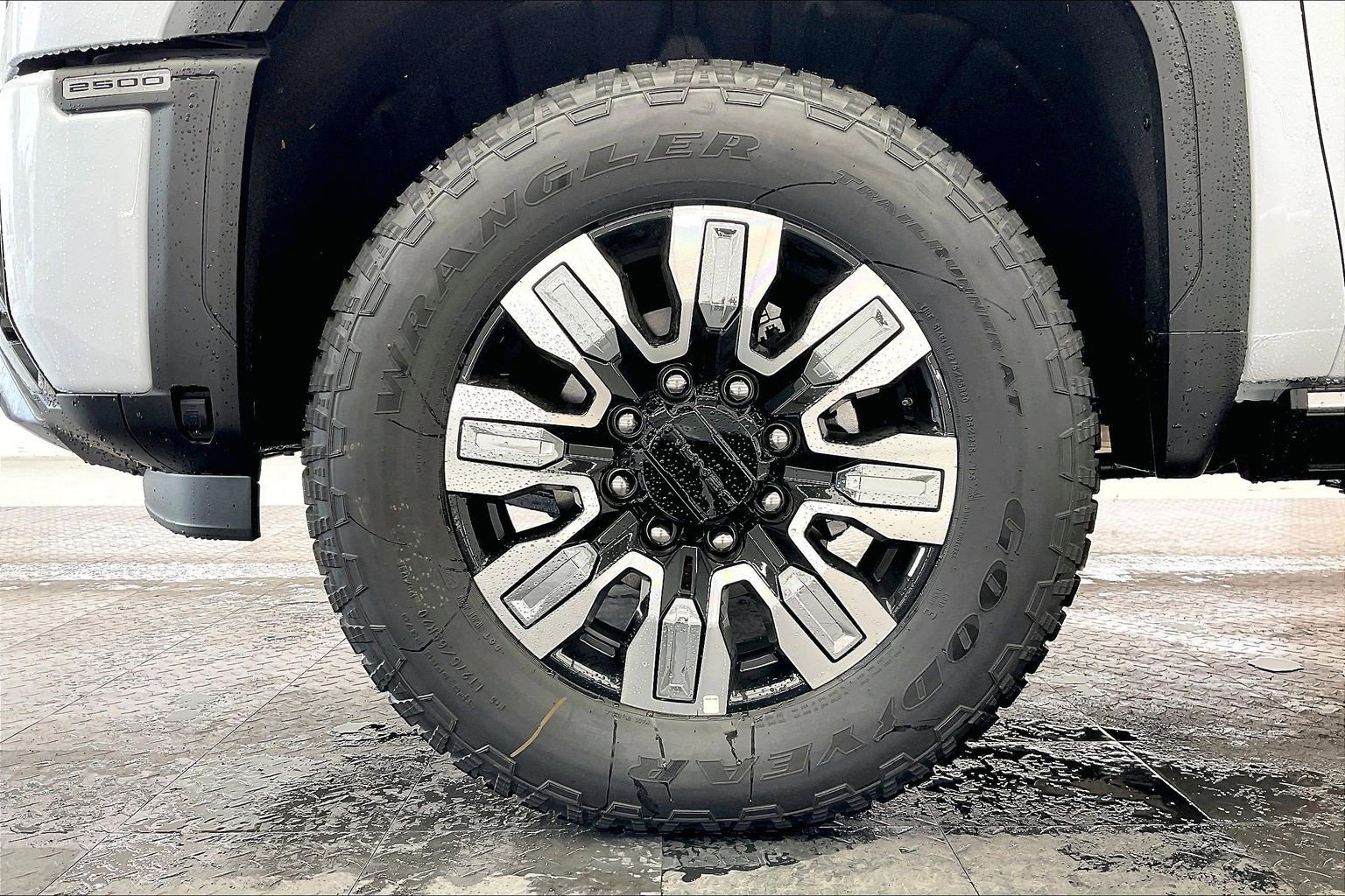 2026 GMC Sierra 2500HD Denali - Photo 14