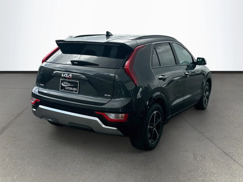 New 2026 Interstellar Gray Kia SX image 7