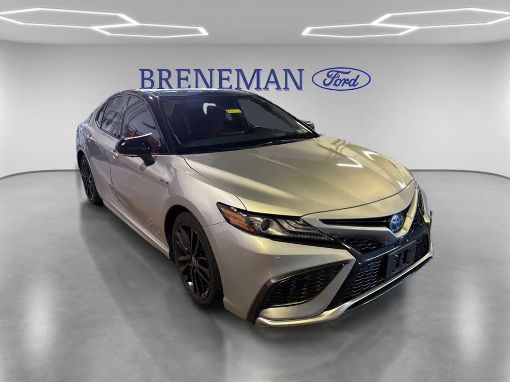 Certified Used 2021 Midnight Black Metallic Toyota XSE image 3