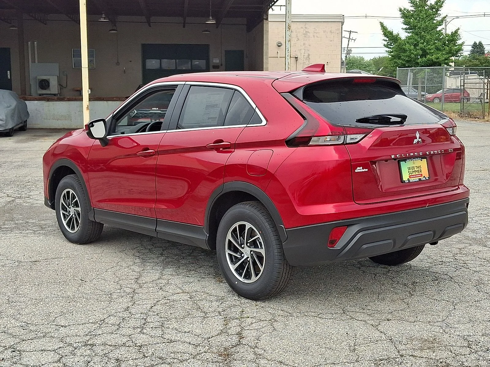 New 2026 Red Mitsubishi ES image 5