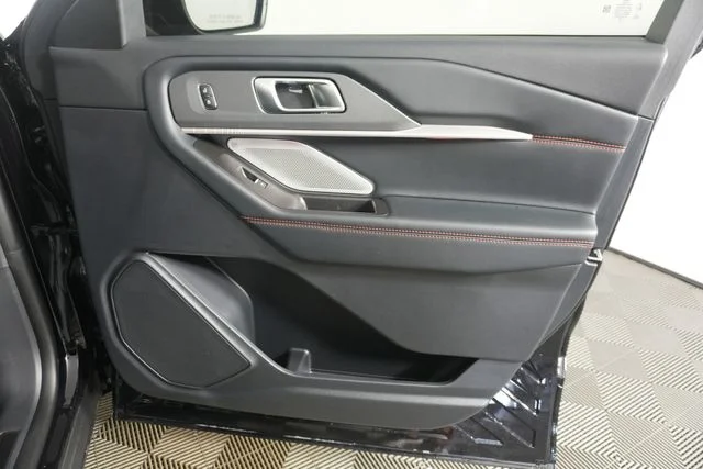 New 2026 Agate Black Metallic Ford ST image 35