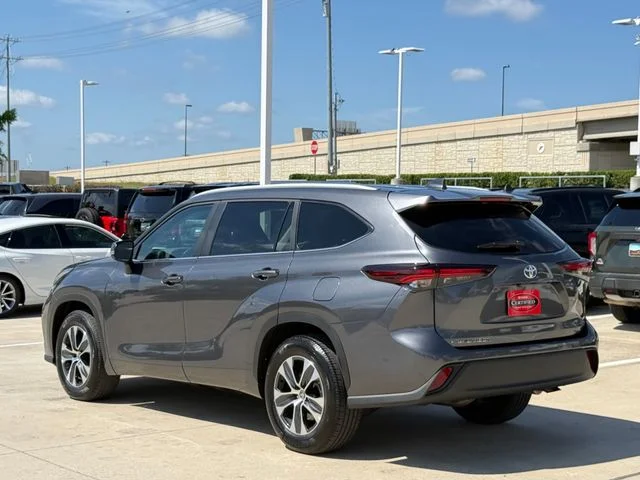 Used 2025 Gray Toyota XLE image 8