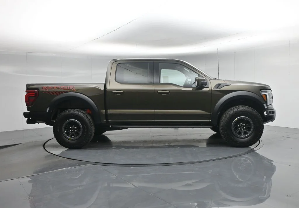 New 2026 Shelter Green Ford Raptor image 29
