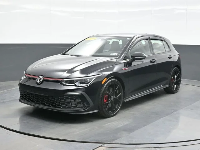 2024 Volkswagen Golf GTI 2.0T SE 4-door's photo