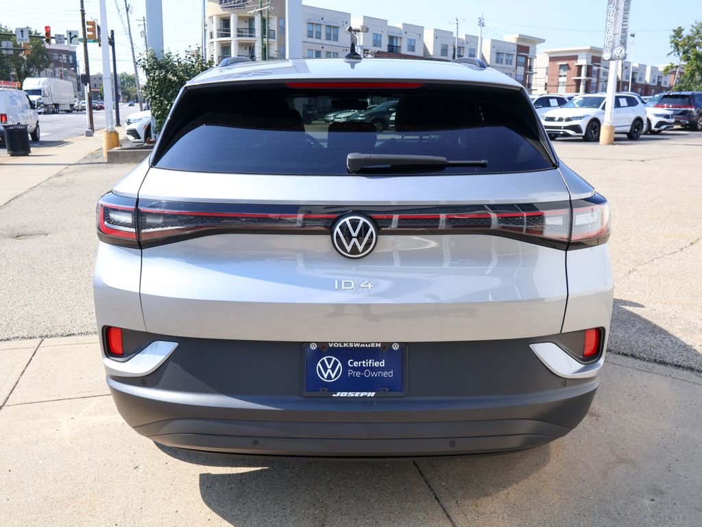 Certified Used 2023 Silver Volkswagen Pro S image 4