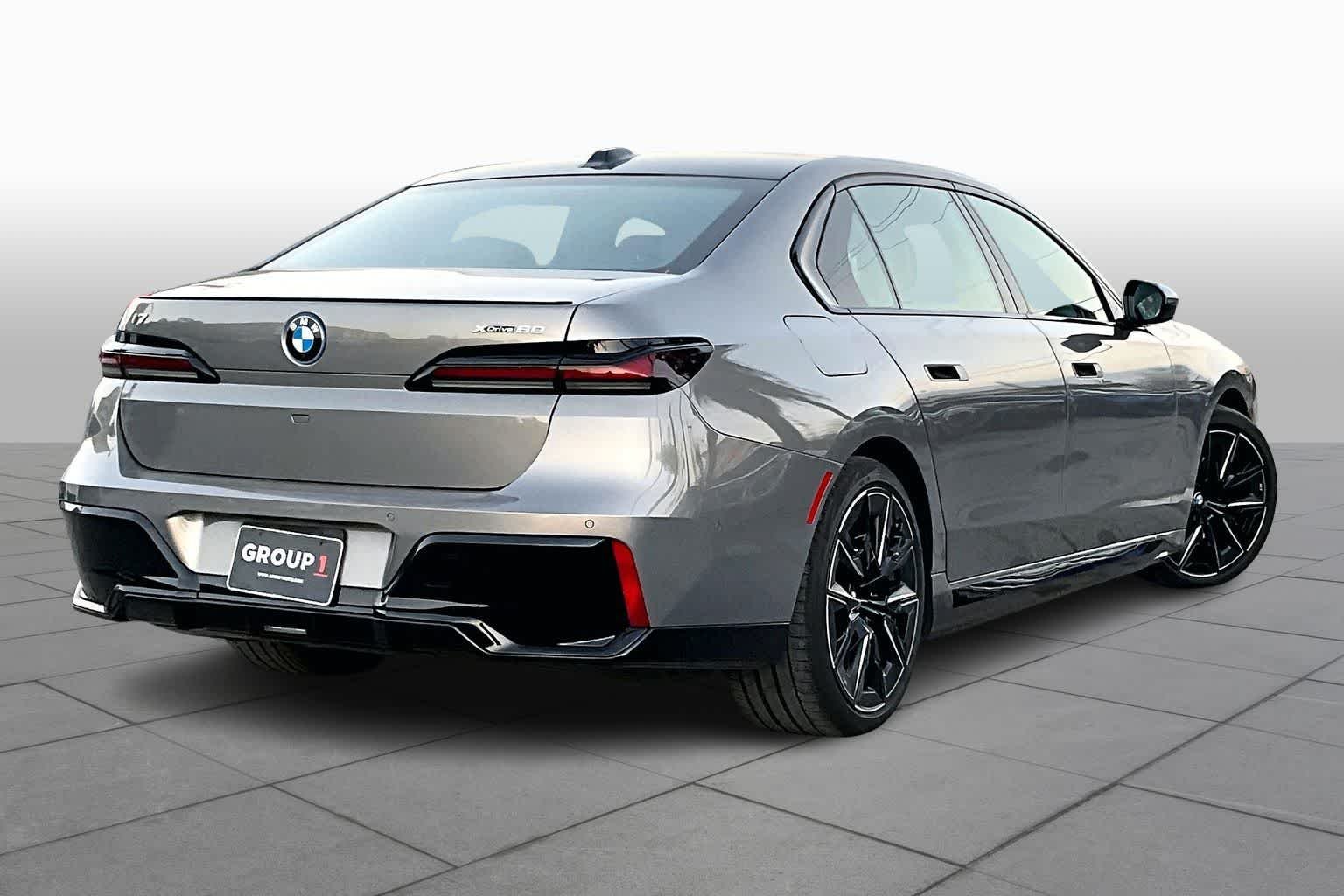 Used 2025 Oxide Grey Metallic BMW xDrive60 image 12